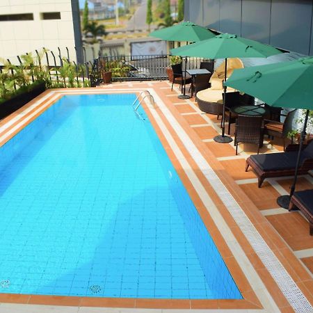 Monty Suites & Golf Уйо Экстерьер фото