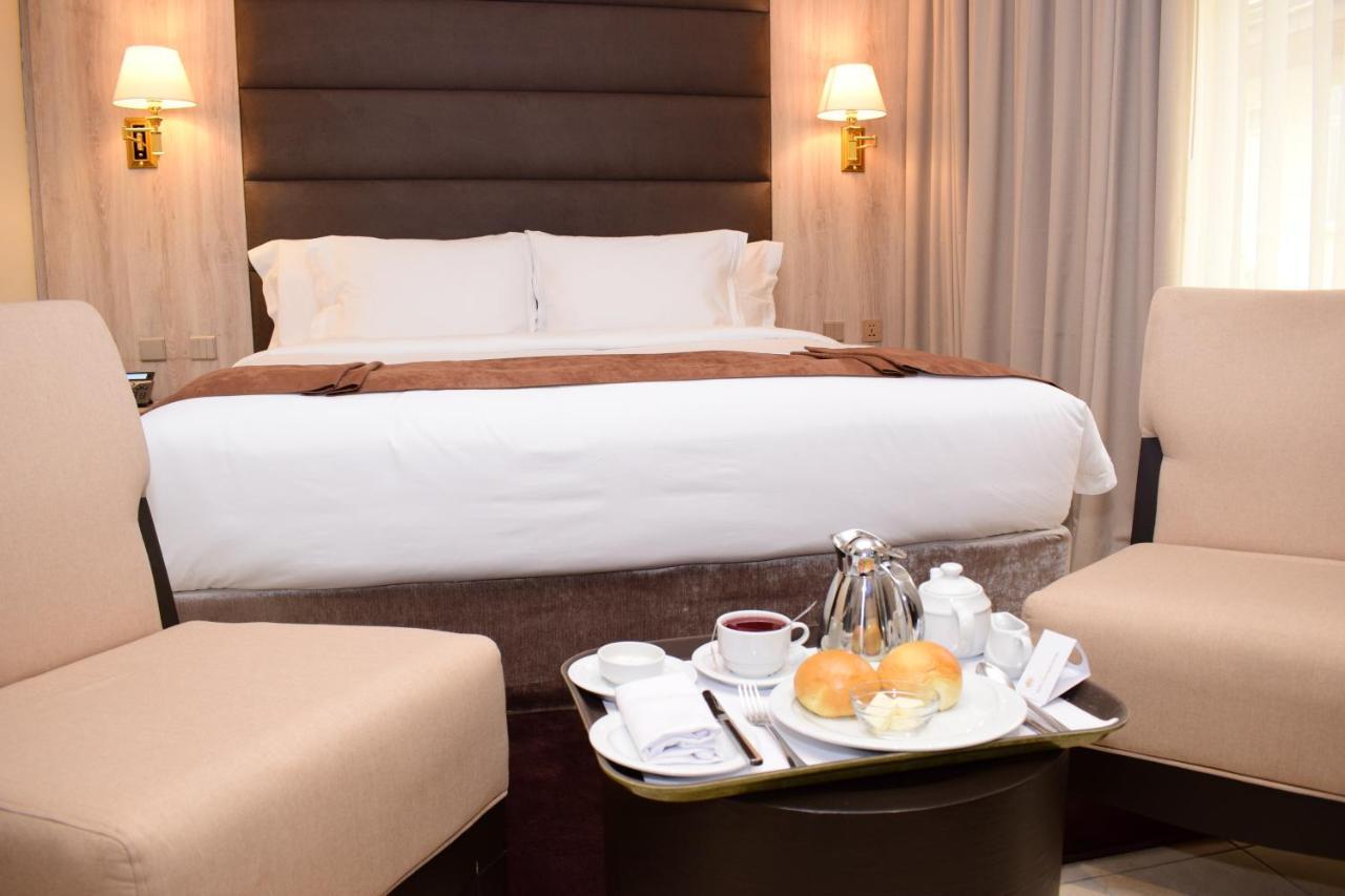 Monty Suites & Golf Уйо Экстерьер фото